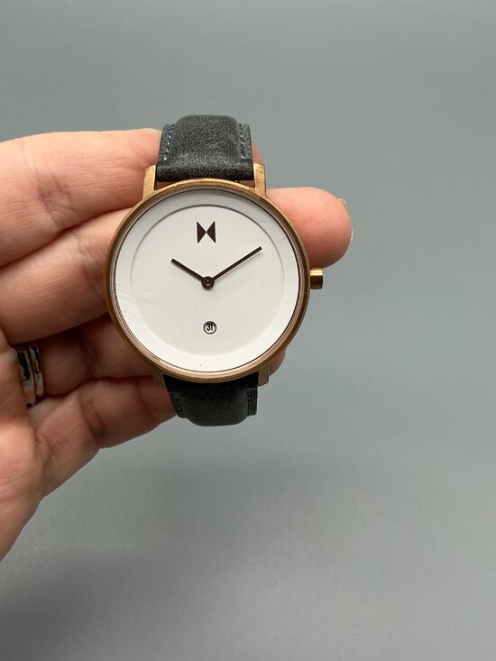 MVMT Signature II Watch Women 34mm Rose Gold Tone Leather Date New Battery main image 6
